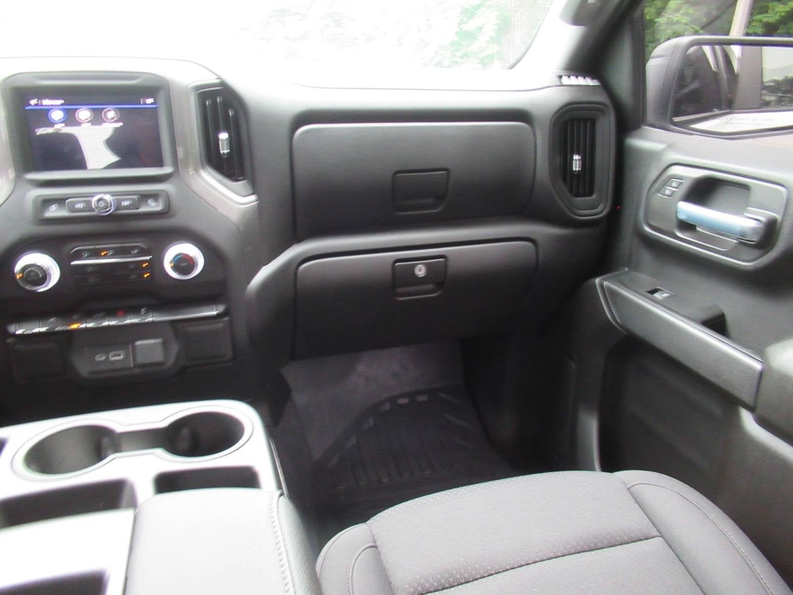 2026 GMC Sierra 1500 Crew Cab, Short Bed, Pro, 4WD