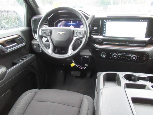 2024 Chevrolet Silverado 1500 2WD Crew Cab Short Bed LT
