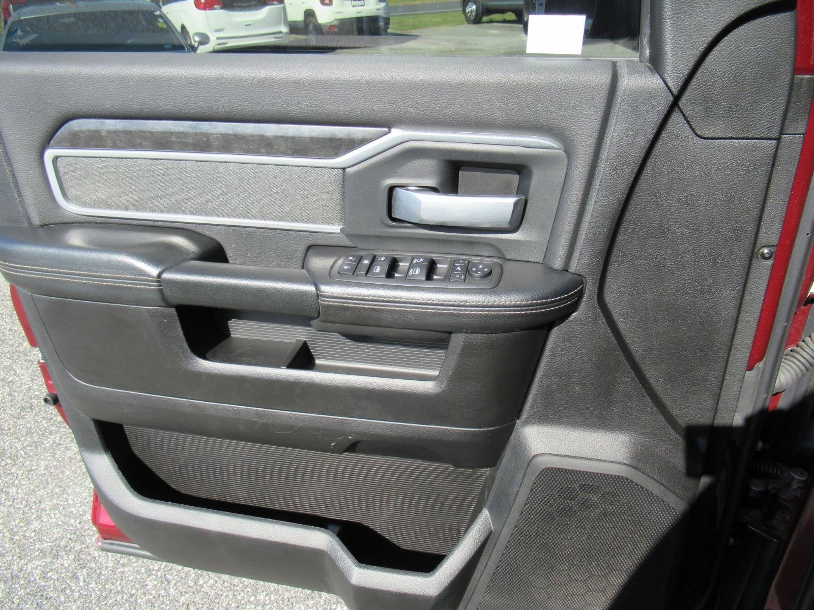 2019 RAM 2500 Big Horn Crew Cab 4x4 6'4' Box