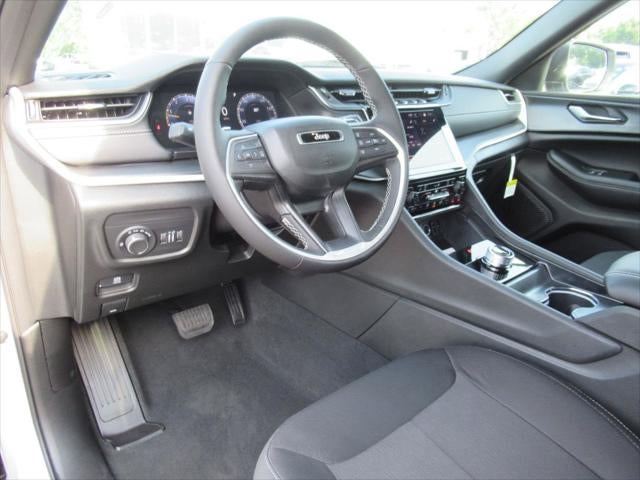 2026 Jeep Grand Cherokee GRAND CHEROKEE L LAREDO X 4X2
