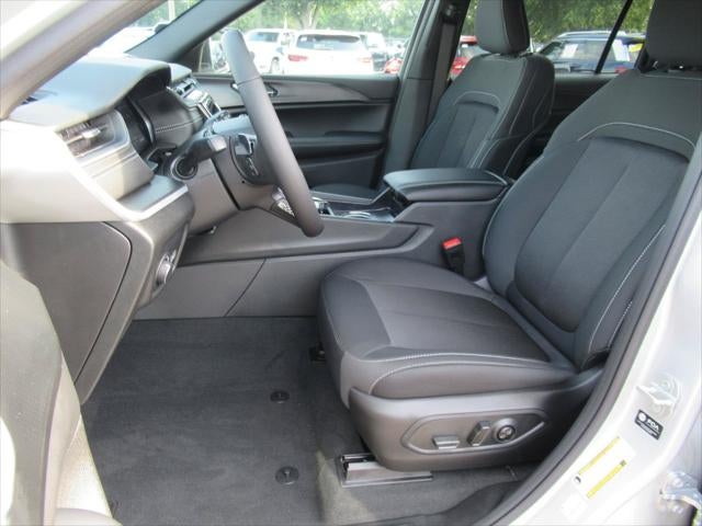 2026 Jeep Grand Cherokee GRAND CHEROKEE L LAREDO X 4X2