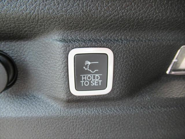 2026 Jeep Grand Cherokee GRAND CHEROKEE L LAREDO X 4X2