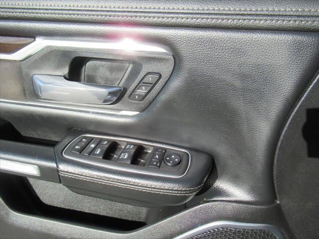 2022 RAM 1500 Laramie Crew Cab 4x2 5'7' Box