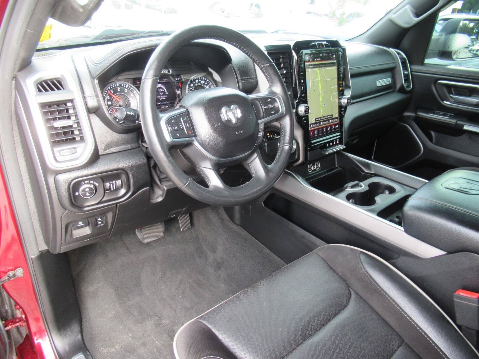 2020 RAM 1500 Laramie Crew Cab 4x2 5'7' Box