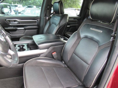 2020 RAM 1500 Laramie Crew Cab 4x2 5'7' Box