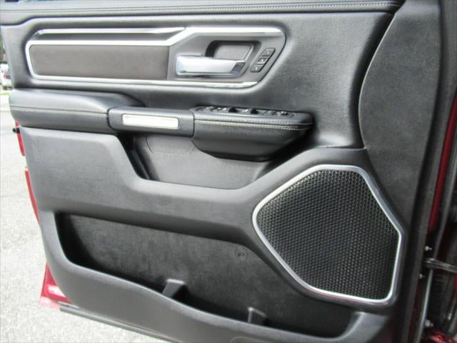 2020 RAM 1500 Laramie Crew Cab 4x2 5'7' Box