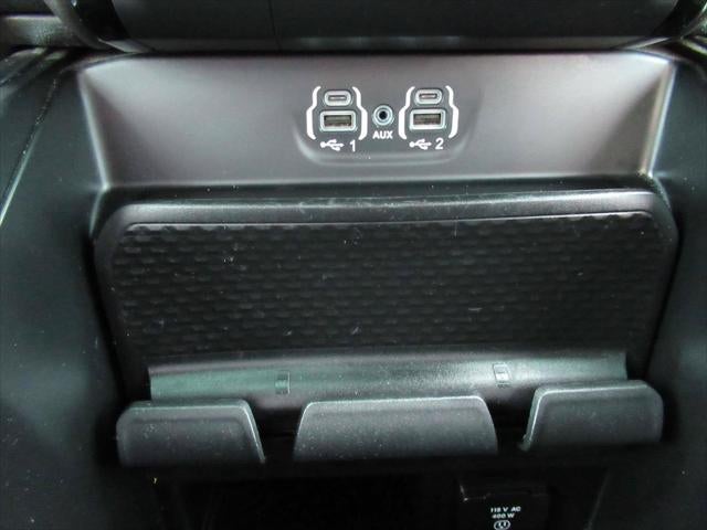 2020 RAM 1500 Laramie Crew Cab 4x2 5'7' Box