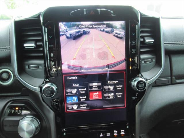 2020 RAM 1500 Laramie Crew Cab 4x2 5'7' Box