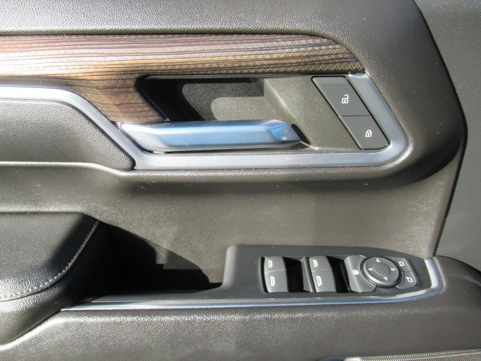 2023 Chevrolet Silverado 1500 2WD Crew Cab Short Bed RST