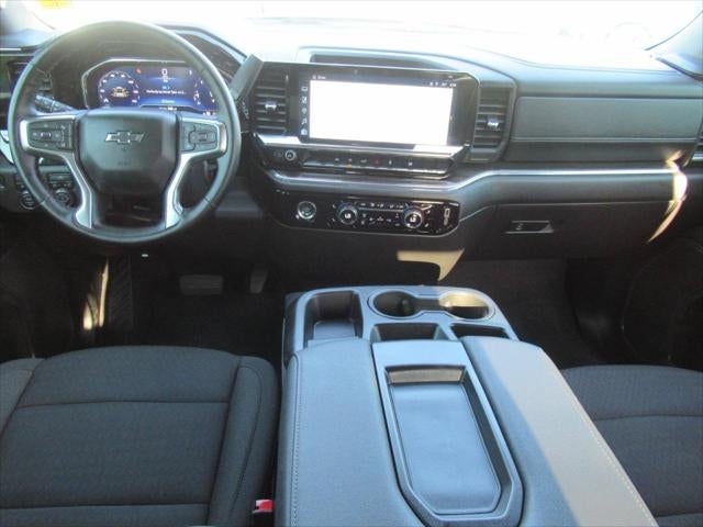 2024 Chevrolet Silverado 1500 4WD Crew Cab Standard Bed RST