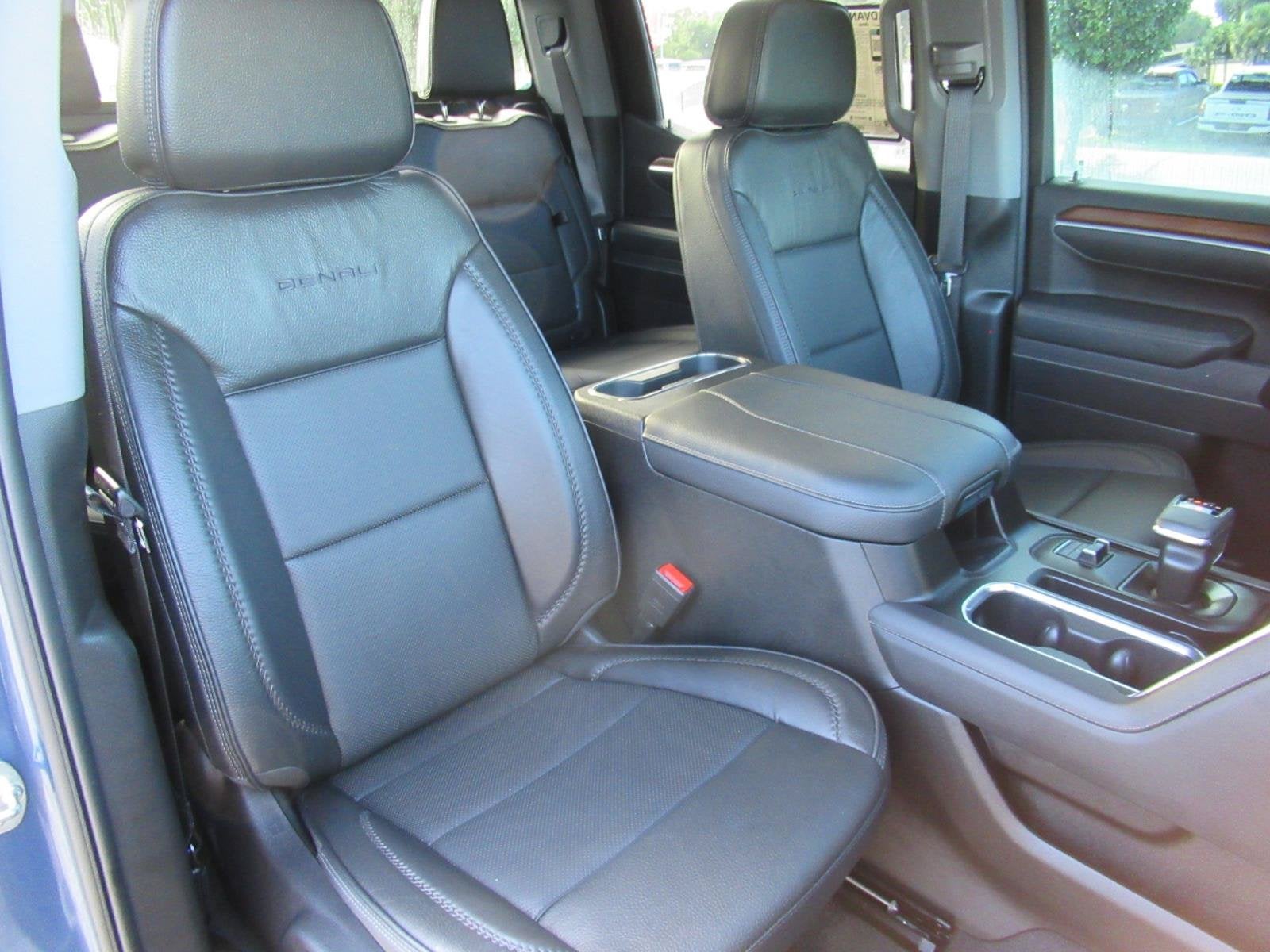 2025 GMC Sierra 1500 4WD Crew Cab Short Box Denali
