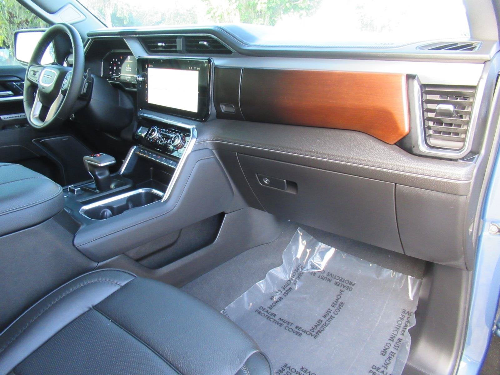 2025 GMC Sierra 1500 4WD Crew Cab Short Box Denali