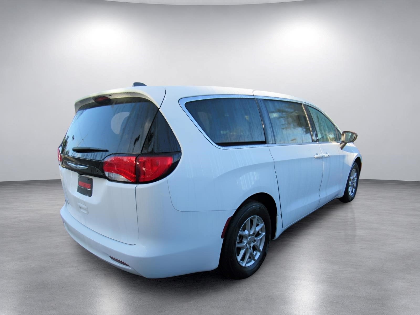 2024 Chrysler Voyager LX