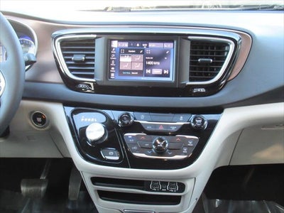 2024 Chrysler Voyager LX