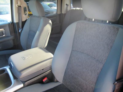 2017 RAM 1500 Big Horn Crew Cab 4x4 5'7' Box