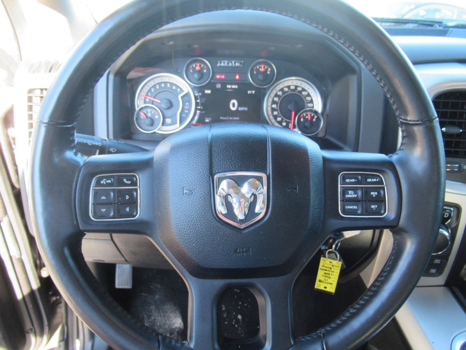 2017 RAM 1500 Big Horn Crew Cab 4x4 5'7' Box